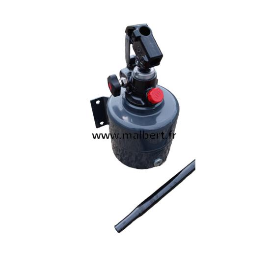 Pompe manuelle 4L acier avec levier